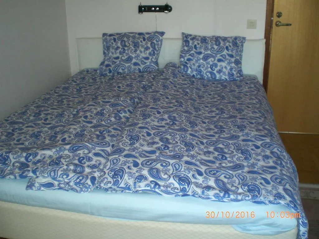 Anitas B&B Stockholm/Vaellingby